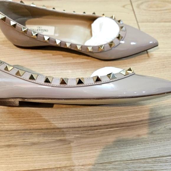 Valentino Garavani Rockstud Pointed Toe Ballerina Flat 5.5. Brand new. - Picture 14 of 15